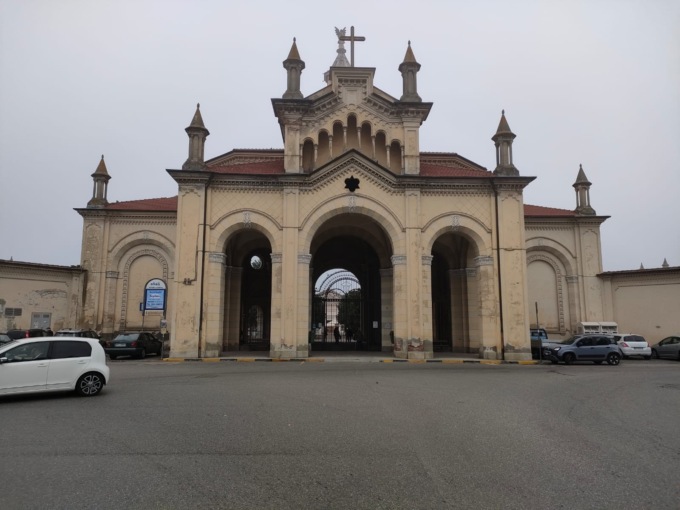 Priano (FdI): “Rubata lastra di rame da una tomba del cimitero di Alessandria”