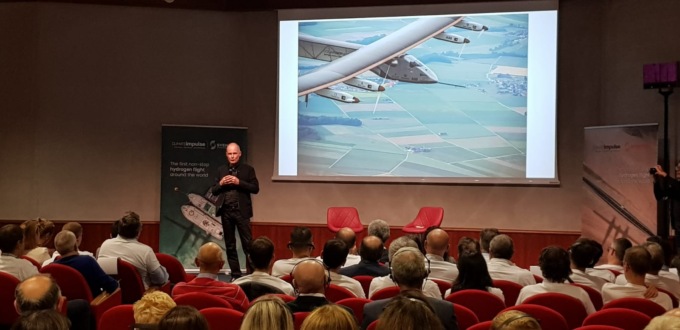Un volo ad idrogeno verde attorno al globo: il sogno quasi realtà di Piccard e Syensqo