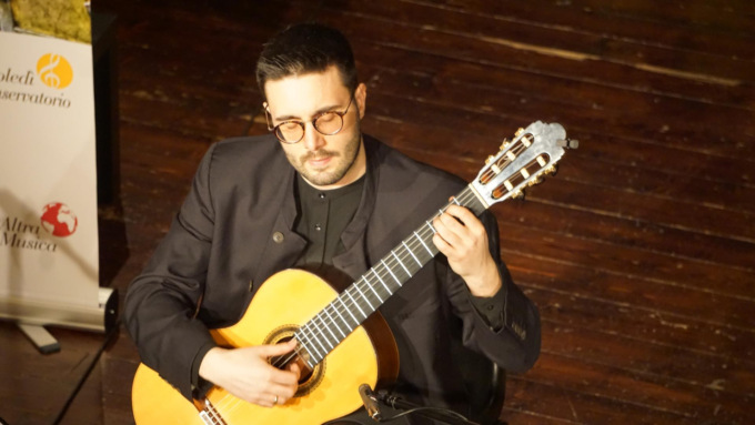 Chitarra e danze dell’Ispanoamerica per il sabato del Conservatorio Vivaldi