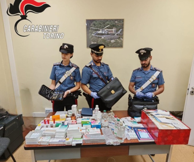 Somministrava farmaci ad un’anziana senza prescrizione medica: denunciata finta infermiera