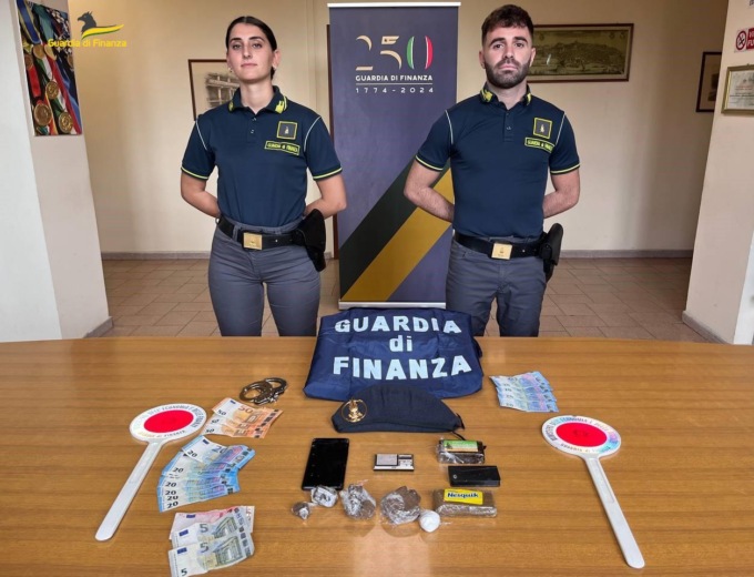 Novi Ligure: arrestato un uomo dalla Guardia di Finanza per traffico di droga