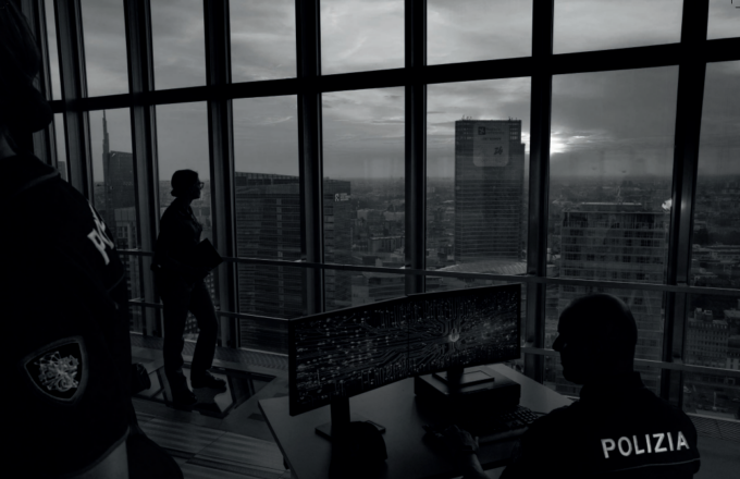 Il Calendario 2025 della Polizia di Stato con gli scatti di Eolo Perfido