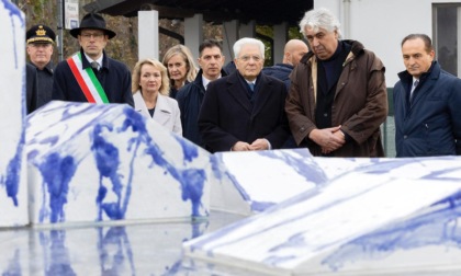 Alessandria, Mattarella ha inaugurato monumento a volontari dell'alluvione del 1994