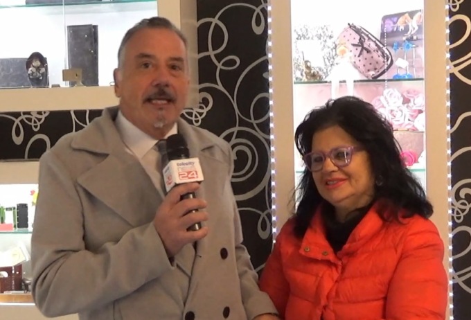 Furto alla tabaccheria di Valeria Sorli a Tortona
