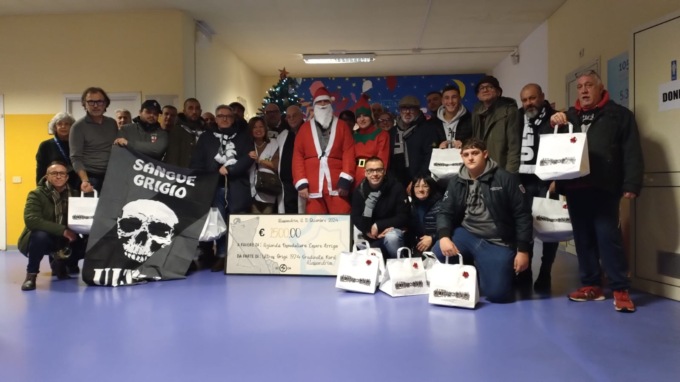 I doni dei tifosi dell’Alessandria ai piccoli pazienti dell’Ospedale Infantile