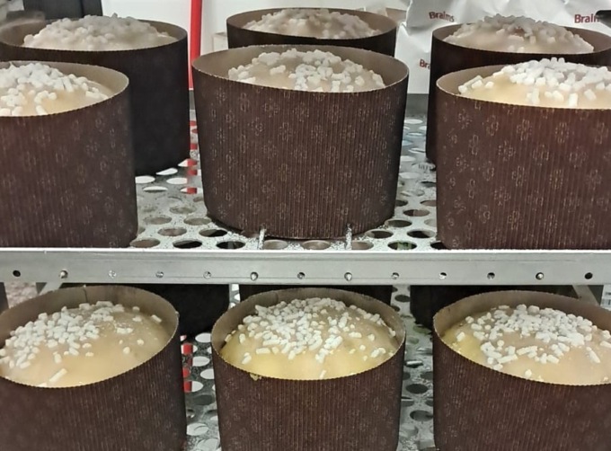 Panettone e pandoro: torna, puntuale, la dolce sfida di Natale