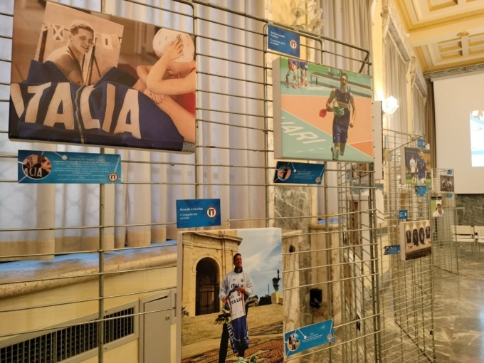 Novella Calligaris racconta “Tutte le sfumature dell’Azzurro”, in mostra ad Alessandria