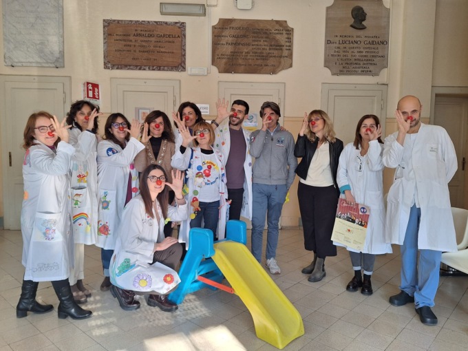 I Clown Marameo donano uno spirometro