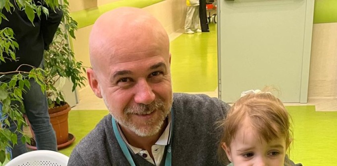Bimba ingerisce acido: ricostruito l’esofago grazie a un intervento all’avanguardia