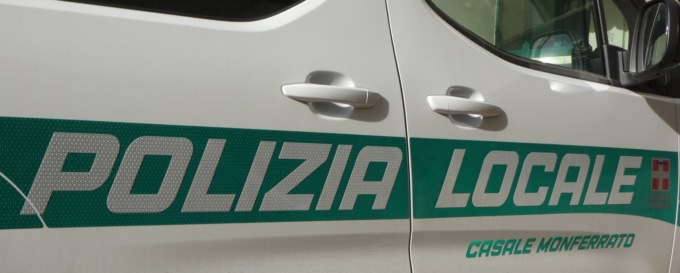 Anziano si perde in stato confusionale: soccorso e accudito dalla Polizia locale
