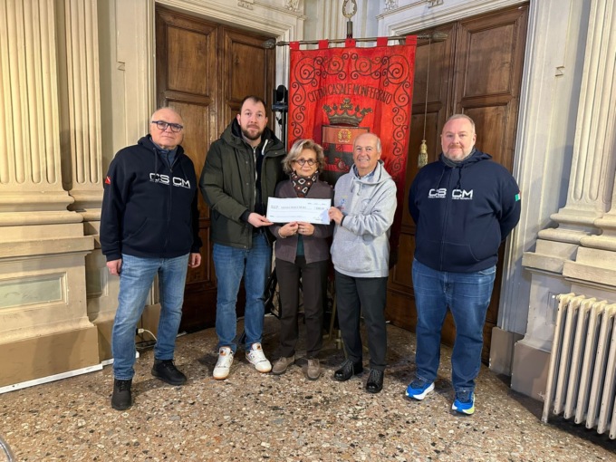 Casale Monferrato: mille euro all’associazione Vitas grazie alla Fiaccolata di Natale