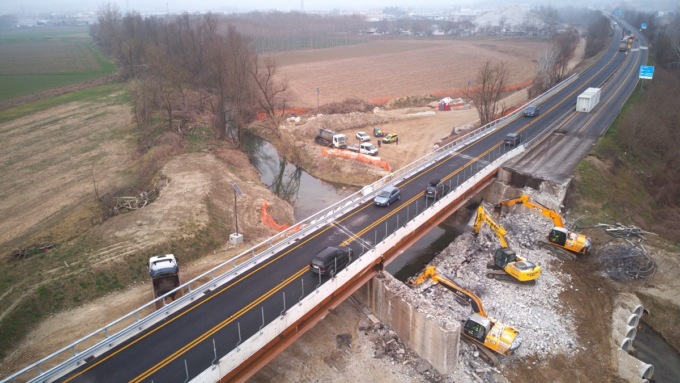 Tangenziale di Asti: completata la demolizione del viadotto sulla carreggiata in direzione Asti