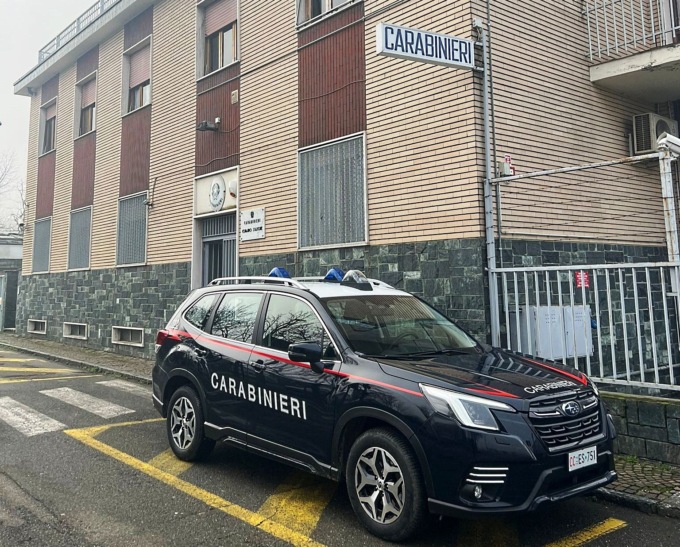 Valenza: arrestati due giovani in possesso di una carta bancomat rubata