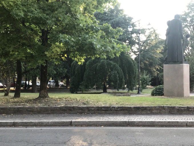 Pontecurone: nel Giardino dei Giusti una targa e un albero dedicati al Gruppo dei Chierici Orionini