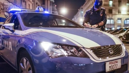 Controlli della Polizia nel quartiere di San Salvario: due ordini di allontanamento