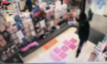 Mette a segno una rapina in una farmacia: arrestato rapinatore seriale
