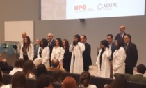 Futuri medici in festa, ad Alessandria, per la cerimonia dei camici bianchi