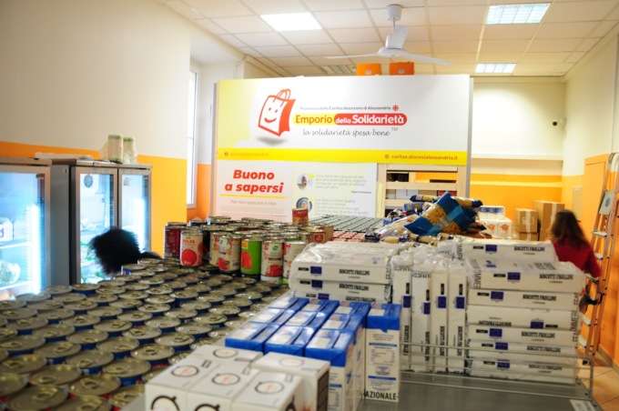 Emporio della solidarietà: accolte oltre 200 famiglie nel 2024