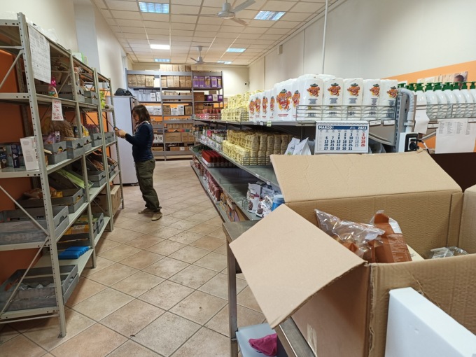 Oltre 200 famiglie in difficoltà accolte nel 2024 dall’Emporio della solidarietà ad Alessandria