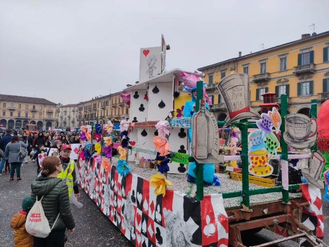 Il maltempo risparmia il Carnevale di Alessandria, che è tornato in piazza Garibaldi