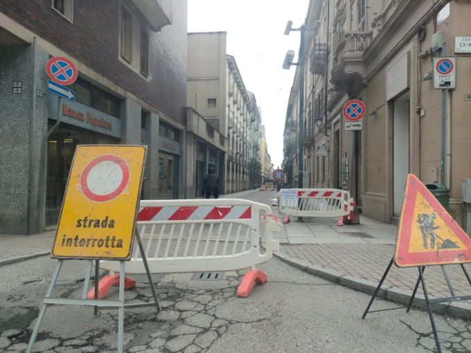 Alessandria: nuova pavimentazione in via Trotti, tratti chiusi fino al 28 marzo