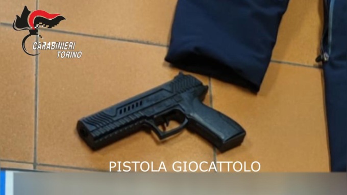 Chieri Carabinieri rapina poste