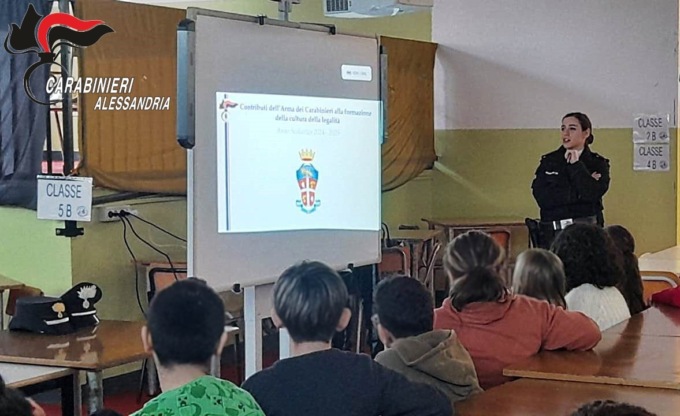 Alessandria, Carabinieri incontrano studenti del “Ferrero” per “Cultura della Legalità”