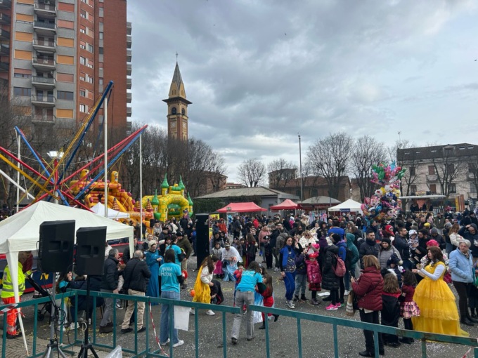 Alessandria, piazza Ceriana gremita ieri per la festa di Carnevale