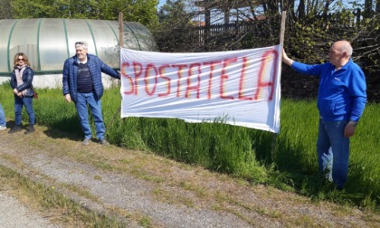 A Pontecurone una catena umana contro il quadruplicamento della linea ferroviaria