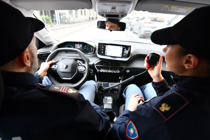 Rapina un uomo in corso Carlo Marx ad Alessandria: arrestato dalla Polizia