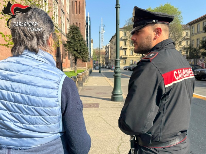 Derubano un’anziana col pretesto di chiedere indicazioni stradali: due arresti ad Avigliana