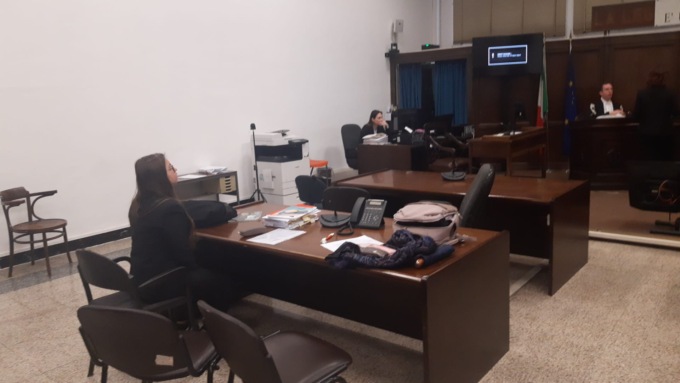 Solero, accoltellò la moglie nel sonno: Salamone presente in aula alla prima udienza