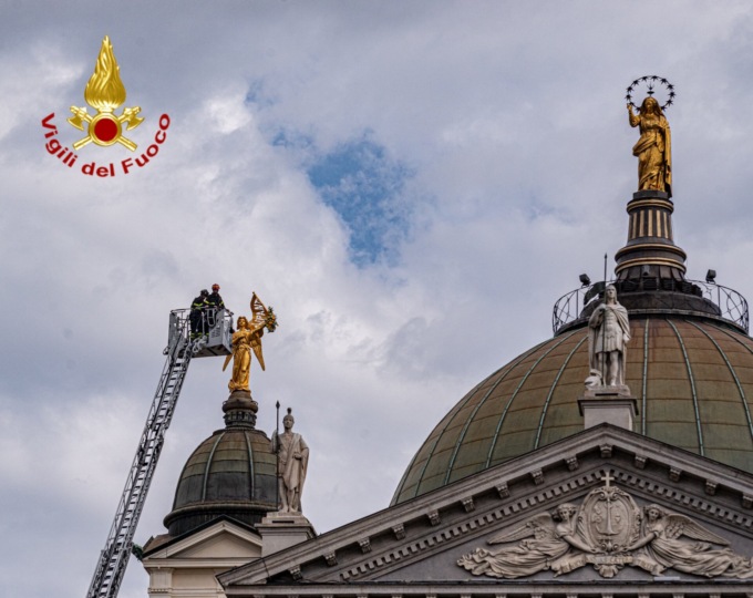 Inaugurazione Piazza Maria Ausiliatrice a Torino: l’omaggio dei Vigili del Fuoco
