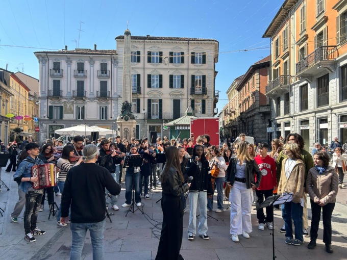 Ad Alessandria un flashmob di emozioni per ricordare Jean Formiga