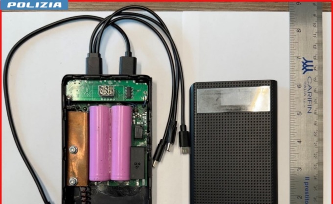 Tentano furto su auto utilizzando un disturbatore di frequenze: fermati dalla Polstrada