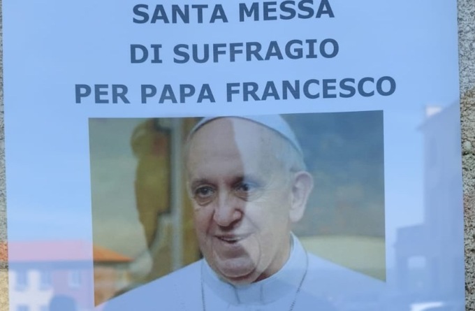 Cinque giorni di lutto nazionale per Papa Francesco: veglia di preghiera nelle chiese