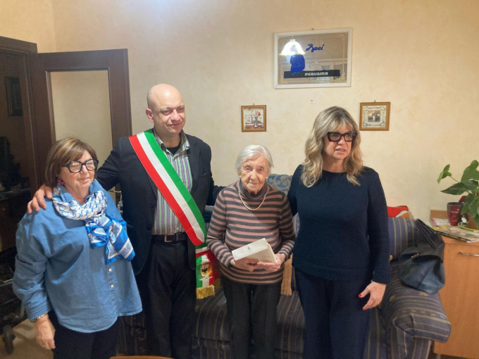 Acqui Terme: il riconoscimento della città a due cittadine centenarie