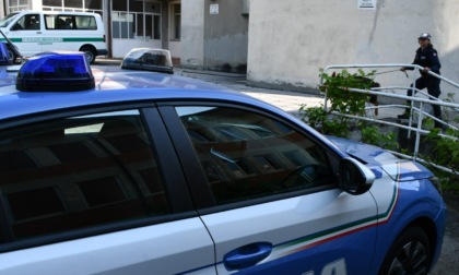 Droga e armi a scuola: denunciati tre giovani a Casale Monferrato