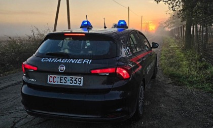 Anziano trovato in casa agonizzante: salvo grazie all'intervento dei Carabinieri