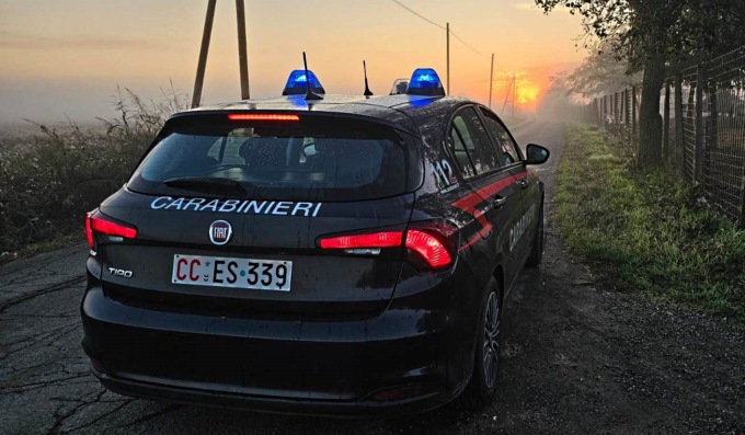 Anziano trovato in casa agonizzante: salvo grazie all’intervento dei Carabinieri