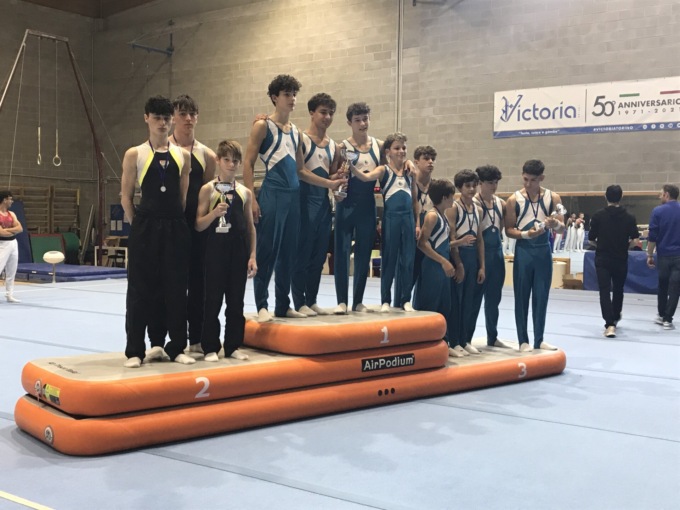 La squadra della Forza e Virtù Novi seconda al campionato regionale Silver Serie D