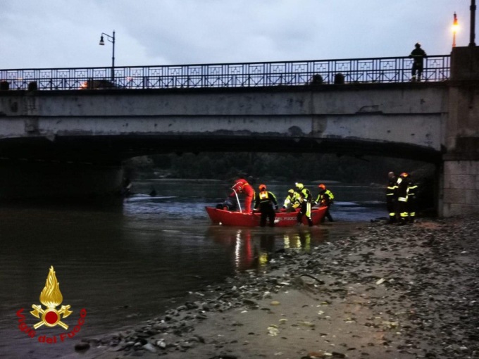 Segnalata persona nelle acque del fiume Stura a Torino: ricerche in corso