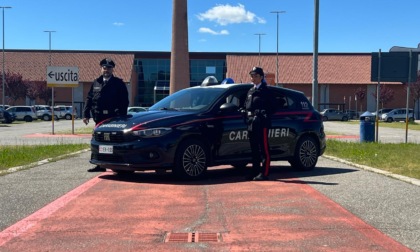 Nizza Monferrato, Carabinieri arrestano in flagranza autori di furto in parcheggio di centro commerciale