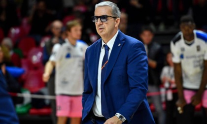 Bertram Derthona: il coach Walter De Raffaele sollevato dall'incarico