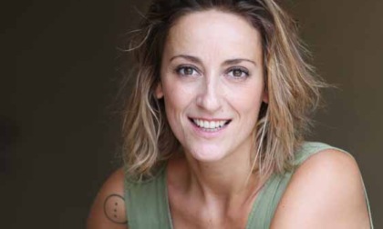 Valenza, domani al Teatro Sociale lo spettacolo "Le donne baciano meglio"