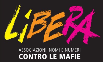 Tavola pronta ma con i piatti vuoti, iniziativa per la "tanta fame di verità" di Libera