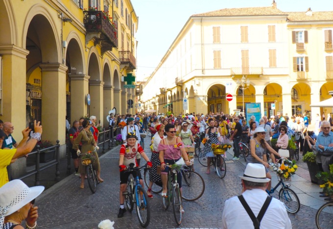 Torna “Bellezze in Bicicletta/Tortona Retrò” per LaMITICA ciclostorica 2025
