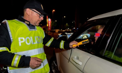 Alessandria, Polizia ritira 4 patenti per guida in stato di ebbrezza e 3 per positività al “drogometro”