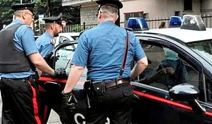 Tortona, chiede aiuto al 112 per lite col fratello, poi entrambi aggrediscono Carabinieri: arrestati e condannati