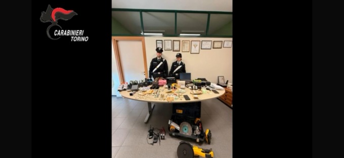 Chieri, Carabinieri smantellano banda sospettata di furti in collina torinese